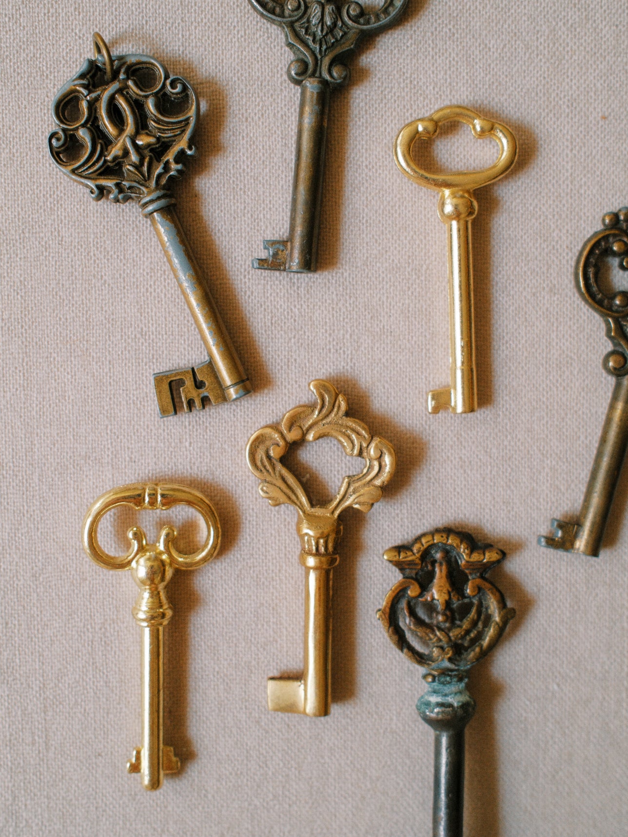 Assorted Vintage French Keys