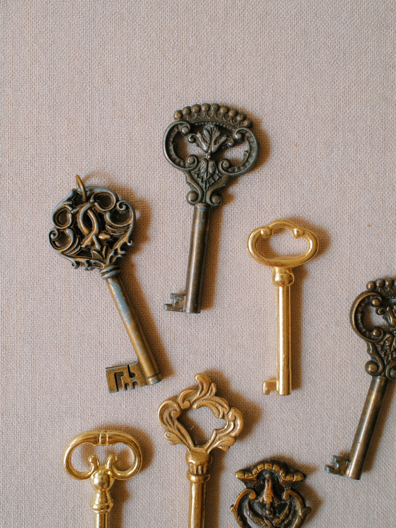 Assorted Vintage French Keys