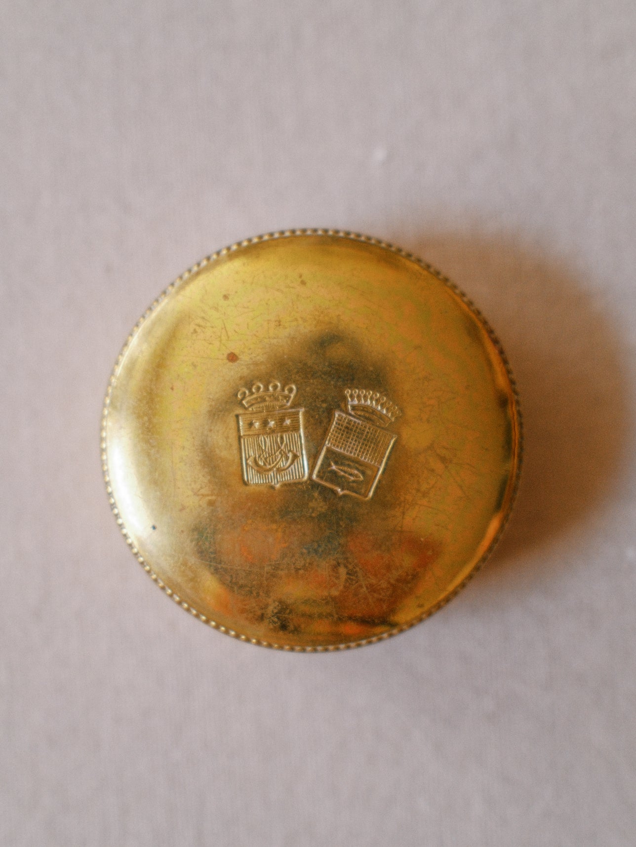 Nobility Crest Powder Compact