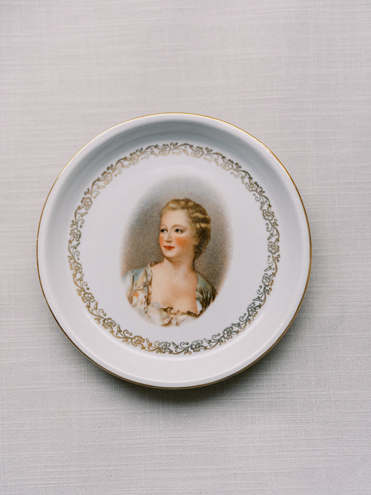 Romantic Portrait Dish