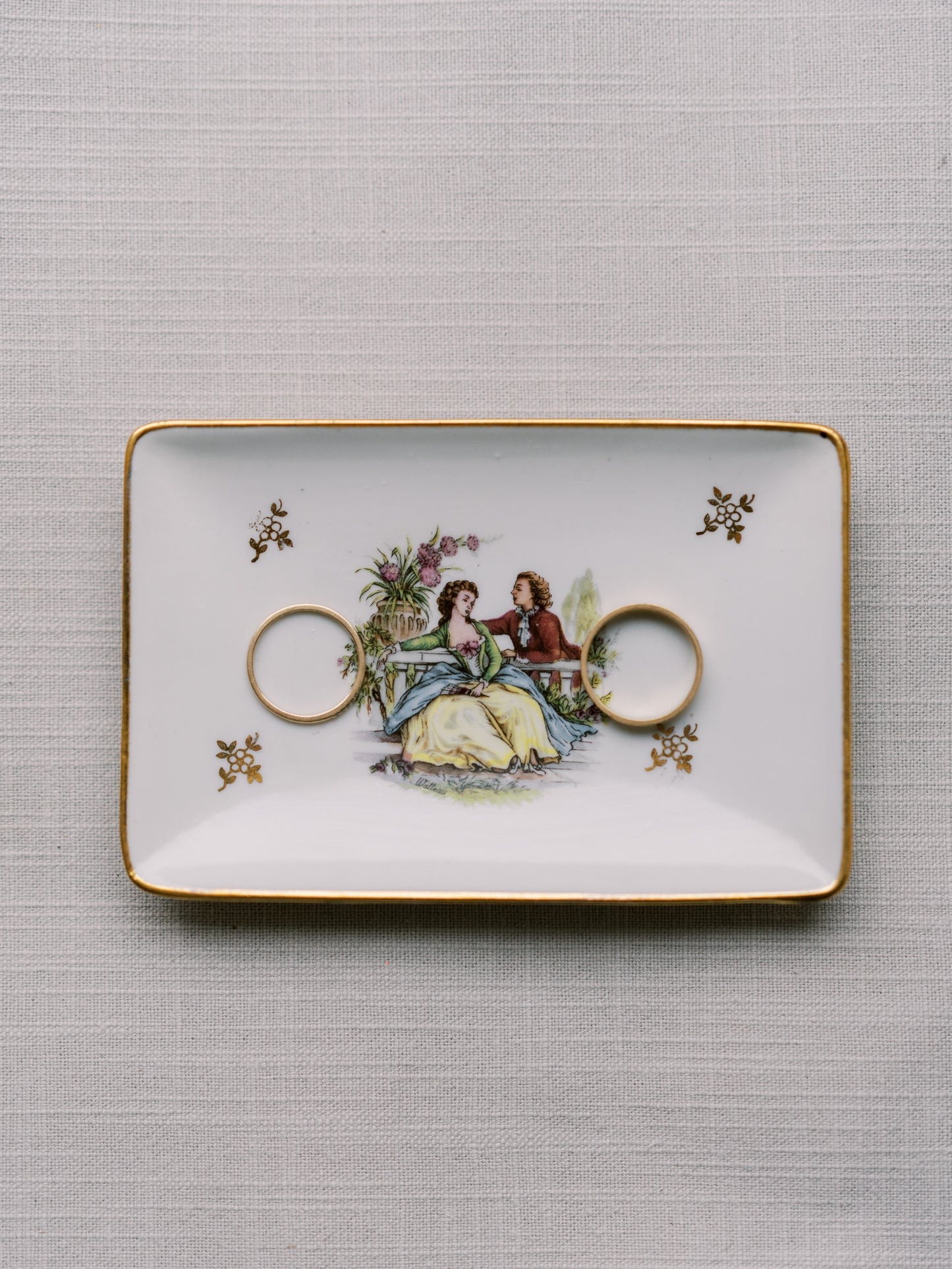 Courting Couple Tray