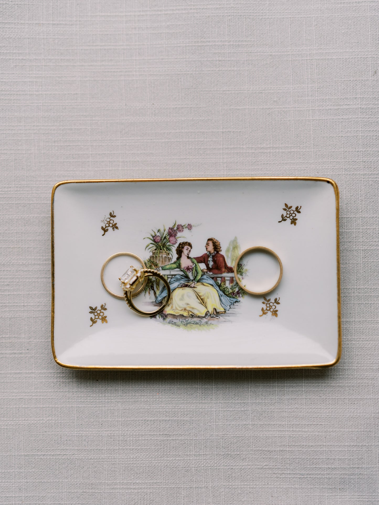 Courting Couple Tray