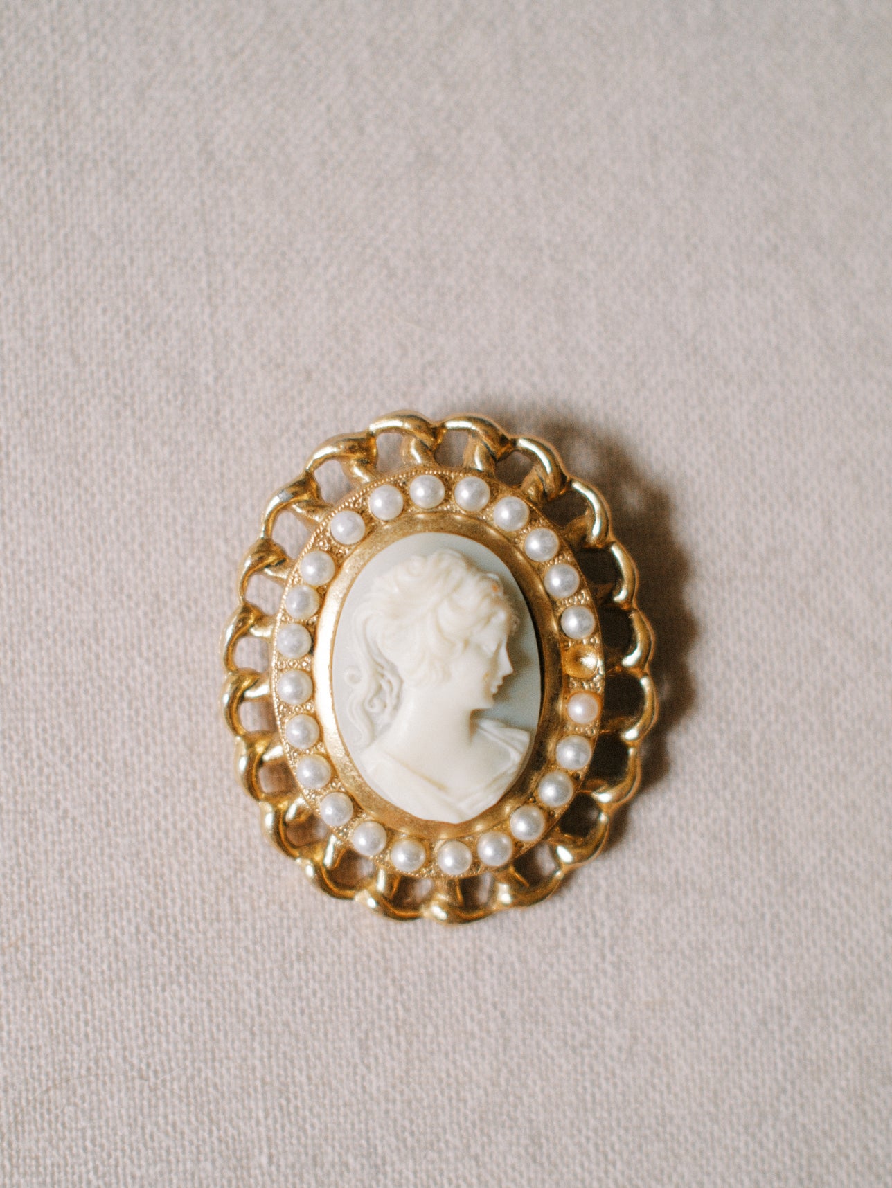 Vintage Cameo Pearl Brooch *As-Is*